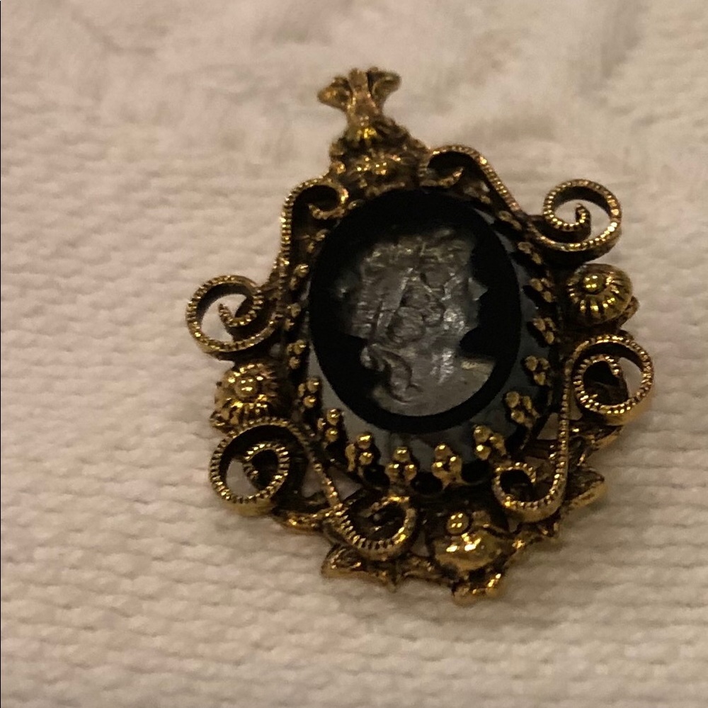 Cameo pin - Picture 3 of 5